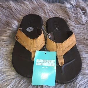 Reef Men’s Brown tan Sandals NWT